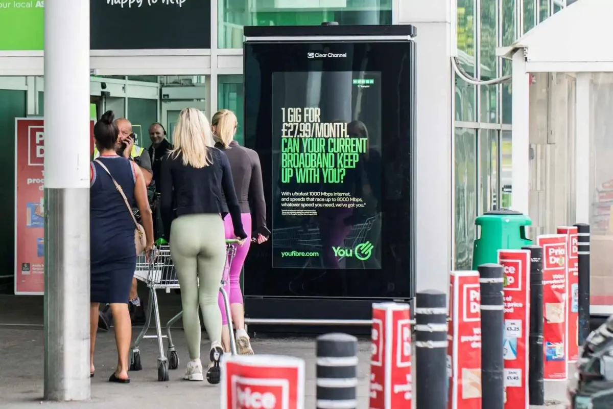 Perbedaan OOH dan DOOH